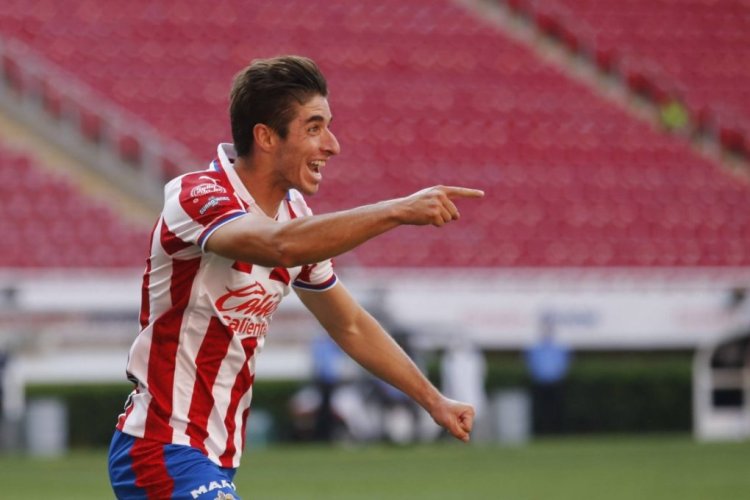 Chivas Isaac Brizuela celebrates after scoring a goal against San Luis, during a match for day 5 of the Guard1anes 2020 Mexican soccer tournament held at the Akron Stadium, in the city of Guadalajara, Jalisco state, Mexico, 15 August 2020. Chivas - San Luis ACHTUNG: NUR REDAKTIONELLE NUTZUNG PUBLICATIONxINxGERxSUIxAUTxONLY Copyright: xFranciscoxGuascox MEX5676 20200816-637331446019130305