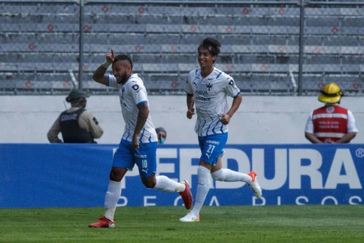 Duvan Vergara L and Daniel Parra from Monterrey celebrate a goal against Atlas, during a match on journey 8 of the 2021 opening tournament of Mexican professional soccer, played in the Jalisco Stadium, in Guadalajara, Mexico, 11 September 2021 EFE / Francisco Guasco Atlas vs Monterrey ACHTUNG: NUR REDAKTIONELLE NUTZUNG PUBLICATIONxINxGERxSUIxAUTxONLY Copyright: xFranciscoxGuascox AME3645 20210911-838e0979f710df4511262e7cf14f815bc8a0e6b0