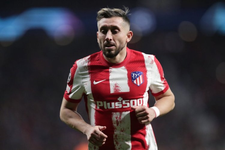 MADRID, SPAIN - FEBRUARY 23: Hector Herrera of Atletico de Madrid in action during the UEFA Champions League Round Of Sixteen Leg One match between Atletico Madrid and Manchester United at Wanda Metropolitano on February 23, 2022 in Madrid, Spain. (Photo by Gonzalo Arroyo Moreno/Getty Images)