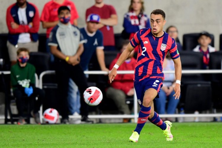 COLUMBUS, OHIO - OCTOBER 13: Sergiño Dest #2 of the United States passes the ball during the first half of a 2022 World Cup Qualifying match against Costa Rica at Lower.com Field on October 13, 2021 in Columbus, Ohio. (Photo by Emilee Chinn/Getty Images)