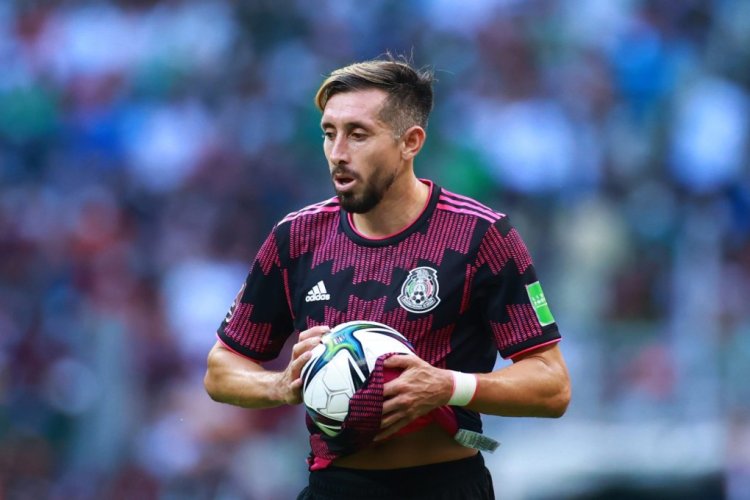 MEXICO CITY, MEXICO - OCTOBER 10: Hector Herrera of Mexico during the match between Mexico and Honduras as part of the Concacaf 2022 FIFA World Cup Qualifier at Azteca Stadium on October 10, 2021 in Mexico City, Mexico. (Photo by Hector Vivas/Getty Images)