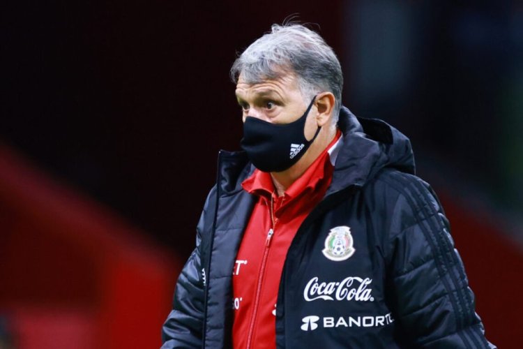MEXICO CITY, MEXICO - FEBRUARY 02: Gerardo Martino head coach of Mexico looks on during the match between Mexico and Panama as part of the Concacaf 2022 FIFA World Cup Qualifier at Azteca Stadium on February 02, 2022 in Mexico City, Mexico. (Photo by Hector Vivas/Getty Images)