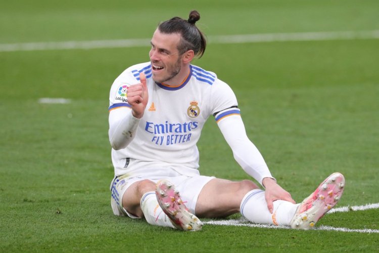 Real Madrid's Welsh forward Gareth Bale reacts during the Spanish league football match between Villarreal CF and Real Madrid CF at La Ceramica stadium in Vila-real on February 12, 2022. (Photo by JOSE JORDAN / AFP) (Photo by JOSE JORDAN/AFP via Getty Images)