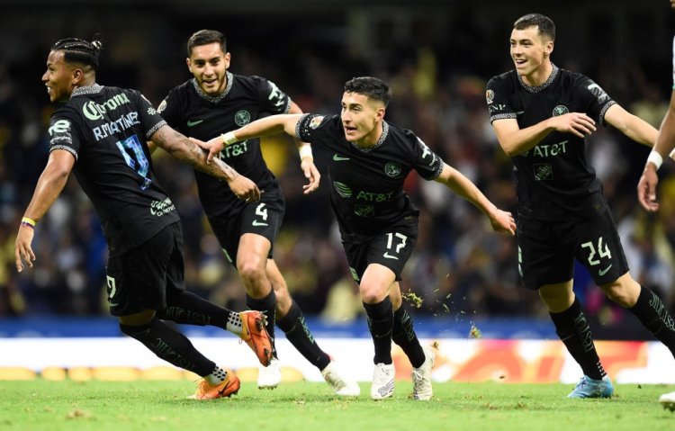 Alejandro Zendejas (17) of America celebrates after scoring against Leon during their Mexican Clausura 2022 tournament football match at the Azteca stadium in Mexico City on April 20, 2022. (Photo by CLAUDIO CRUZ / AFP) (Photo by CLAUDIO CRUZ/AFP via Getty Images)