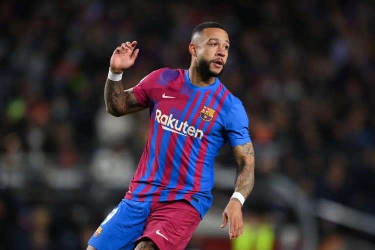 BARCELONA, SPAIN - APRIL 03: Memphis Depay of FC Barcelona looks on during the LaLiga Santander match between FC Barcelona and Sevilla FC at Camp Nou on April 03, 2022 in Barcelona, Spain. (Photo by David Ramos/Getty Images)
