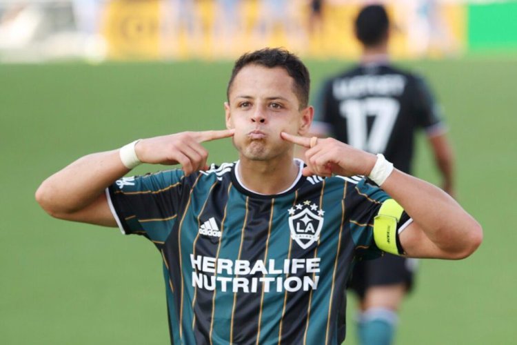 FORT LAUDERDALE, FLORIDA - APRIL 18:  Javier "Chicharito" Hernandez #14 of Los Angeles Galaxy celebrates after scoring a goal in the second half against the Inter Miami FC at DRV PNK Stadium on April 18, 2021 in Fort Lauderdale, Florida. (Photo by Cliff Hawkins/Getty Images)