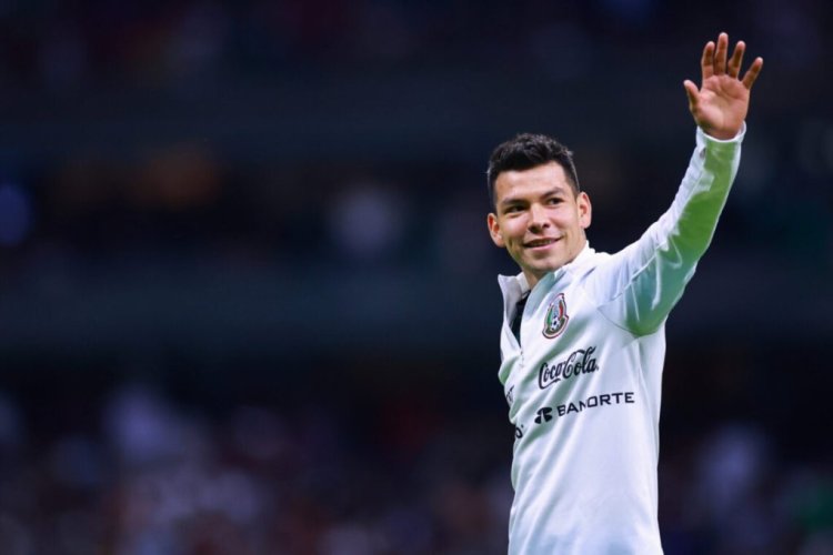 MEXICO CITY, MEXICO - MARCH 30: Hirving Lozano of Mexico waves at fans during the match between Mexico and El Salvador as part of the Concacaf 2022 FIFA World Cup Qualifiers at Azteca Stadium on March 30, 2022 in Mexico City, Mexico. (Photo by Hector Vivas/Getty Images)