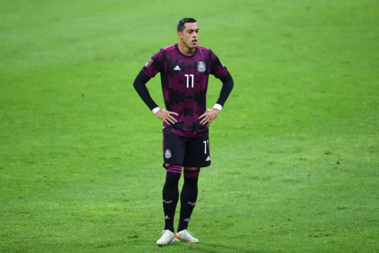 MEXICO CITY, MEXICO - SEPTEMBER 02: Rogelio Funes Mori of Mexico looks on during the match between Mexico and Jamaica as part of the Concacaf 2022 FIFA World Cup Qualifier at Azteca Stadium on September 02, 2021 in Mexico City, Mexico. (Photo by Hector Vivas/Getty Images)