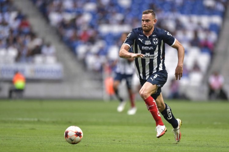 MONTERREY, MEXICO - APRIL 09: Vincent Janssen of Monterrey drives the ball during the 13th round match between Monterrey and Santos Laguna as part of the Torneo Grita Mexico C22 Liga MX at BBVA Stadium on April 09, 2022 in Monterrey, Mexico. (Photo by Azael Rodriguez/Getty Images)