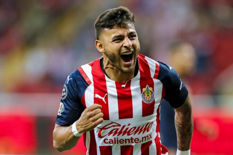 ZAPOPAN, MEXICO - APRIL 23: Alexis Vega of Chivas celebrates after scoring his team's first goal  during the 16th round match between Chivas and Pumas UNAM as part of the Torneo Grita Mexico C22 Liga MX at Akron Stadium on April 23, 2022 in Zapopan, Mexico. (Photo by Refugio Ruiz/Getty Images)