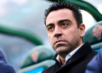 ELCHE, SPAIN - MARCH 06: Head coach Xavi Hernandez of FC Barcelona looks on during the LaLiga Santander match between Elche CF and FC Barcelona at Estadio Manuel Martinez Valero on March 06, 2022 in Elche, Spain. (Photo by Aitor Alcalde/Getty Images)