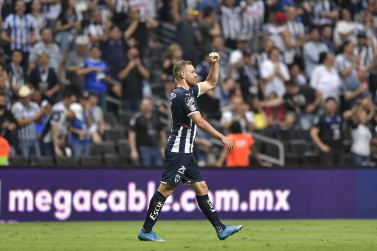 MONTERREY, MEXICO - MAY 07: Vincent Janssen of Monterrey celebrates after scoring his team's first goal during the playoff match between Monterrey and Atletico San Luis as part of the Torneo Grita Mexico C22 Liga MX at BBVA Stadium on May 07, 2022 in Monterrey, Mexico. (Photo by Azael Rodriguez/Getty Images)