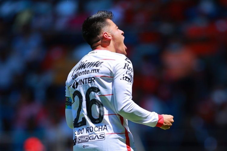 TOLUCA, MEXICO - APRIL 24: Aldo Rocha of Atlas celebrates after scoring his team’s first goal during the 16th round match between Toluca and Atlas as part of the Torneo Grita Mexico C22 Liga MX at Nemesio Diez Stadium on April 24, 2022 in Toluca, Mexico. (Photo by Hector Vivas/Getty Images)