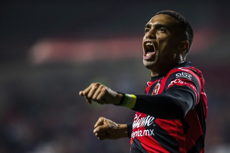 TIJUANA, MEXICO - NOVEMBER 06: Mauro Manotas of Tijuana celebrates after scoring his team's second goal during the 17th round match between Club Tijuana and Pachuca as part of the Torneo Grita Mexico A21 Liga MX at Caliente Stadium on November 6, 2021 in Tijuana, Mexico. (Photo by Francisco Vega/Getty Images)