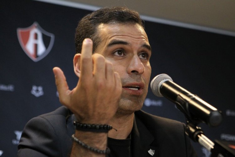 Mexican former football player Rafael Marquez gestures durig his presetation as Atlas' sports director, in Zapopan, Jalisco State, Mexico, on August 7, 2018. (Photo by Ulises Ruiz / AFP)        (Photo credit should read ULISES RUIZ/AFP via Getty Images)
