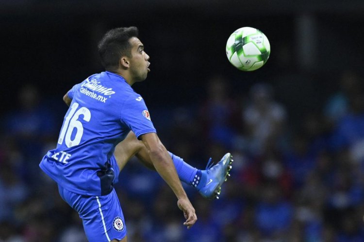 Cruz Azul's defender Adrian Aldrete controls the ball during the Mexican Clausura 2022 tournament quarter-final first leg football match against Tigres, at the Azteca stadium in Mexico City, on May 12, 2022. (Photo by PEDRO PARDO / AFP) (Photo by PEDRO PARDO/AFP via Getty Images)