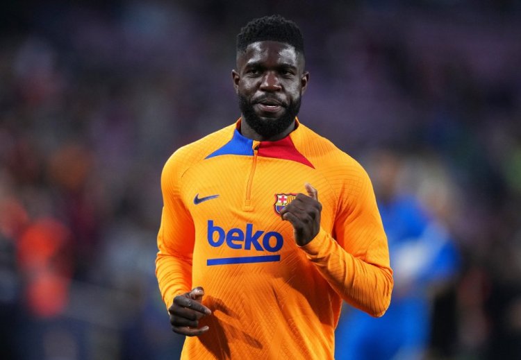BARCELONA, SPAIN - MAY 01: Samuel Umtiti of FC Barcelona warms up ahead of the LaLiga Santander match between FC Barcelona and RCD Mallorca at Camp Nou on May 01, 2022 in Barcelona, Spain. (Photo by Alex Caparros/Getty Images)