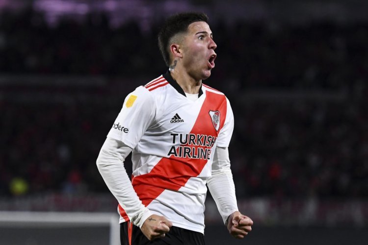 BUENOS AIRES, ARGENTINA - MAY 11: Enzo Fernandez of River Plate celebrates after scoring the first goal of his team during a quarterfinal match of Copa De la Liga 2022 between River Plate and Tigre at Estadio Monumental Antonio Vespucio Liberti on May 11, 2022 in Buenos Aires, Argentina. (Photo by Marcelo Endelli/Getty Images)