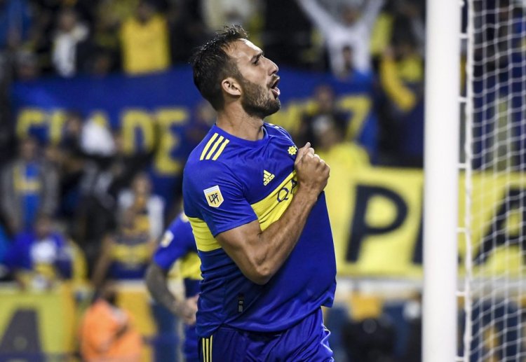 BUENOS AIRES, ARGENTINA - FEBRUARY 20:  Carlos Izquierdoz of Boca Juniors celebrates after scoring the first goal of his team during a match between Boca Juniors and Rosario Central as part of Copa de la Liga 2022 at Jose Amalfitani Stadium on February 20, 2022 in Buenos Aires, Argentina. (Photo by Marcelo Endelli/Getty Images)