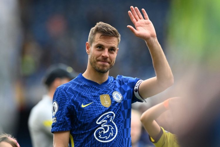 Chelsea's Spanish defender Cesar Azpilicueta gestures to fans during the lap of honour after the English Premier League football match between Chelsea and Watford at Stamford Bridge in London on May 22, 2022. - RESTRICTED TO EDITORIAL USE. No use with unauthorized audio, video, data, fixture lists, club/league logos or 'live' services. Online in-match use limited to 120 images. An additional 40 images may be used in extra time. No video emulation. Social media in-match use limited to 120 images. An additional 40 images may be used in extra time. No use in betting publications, games or single club/league/player publications. (Photo by Glyn KIRK / AFP) / RESTRICTED TO EDITORIAL USE. No use with unauthorized audio, video, data, fixture lists, club/league logos or 'live' services. Online in-match use limited to 120 images. An additional 40 images may be used in extra time. No video emulation. Social media in-match use limited to 120 images. An additional 40 images may be used in extra time. No use in betting publications, games or single club/league/player publications. / RESTRICTED TO EDITORIAL USE. No use with unauthorized audio, video, data, fixture lists, club/league logos or 'live' services. Online in-match use limited to 120 images. An additional 40 images may be used in extra time. No video emulation. Social media in-match use limited to 120 images. An additional 40 images may be used in extra time. No use in betting publications, games or single club/league/player publications. (Photo by GLYN KIRK/AFP via Getty Images)