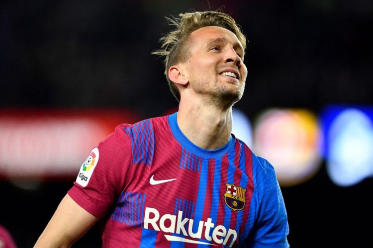 Barcelona's Dutch forward Luuk de Jong celebrates after scoring his team's third goal during the Spanish league football match between FC Barcelona and Athletic Club Bilbao at the Camp Nou stadium in Barcelona on February 27, 2022. (Photo by Pau BARRENA / AFP) (Photo by PAU BARRENA/AFP via Getty Images)