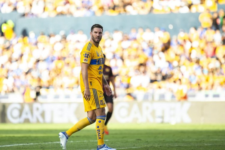 MONTERREY, MEXICO - JULY 17: André-Pierre Gignac of Tigres looks on during the 3rd round match between Tigres UANL and Tijuana as part of the Torneo Apertura 2022 Liga MX at Universitario Stadium on July 17, 2022 in Monterrey, Mexico. (Photo by Francisco Vega/Getty Images)