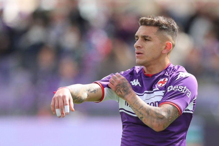 FLORENCE, ITALY - APRIL 03: Lucas Sebastián Torreira Di Pascua of ACF Fiorentina reacts during the Serie A match between ACF Fiorentina and Empoli FC at Stadio Artemio Franchi on April 3, 2022 in Florence, Italy.  (Photo by Gabriele Maltinti/Getty Images)