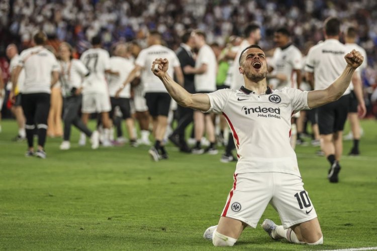 SEVILLE, SPAIN - MAY 18: Filip Kostic of Eintracht Frankfurt celebrate after the UEFA Europa League final match between Eintracht Frankfurt and Rangers FC at Estadio Ramon Sanchez Pizjuan on May 18, 2022 in Seville, Spain. (Photo by Maja Hitij/Getty Images)