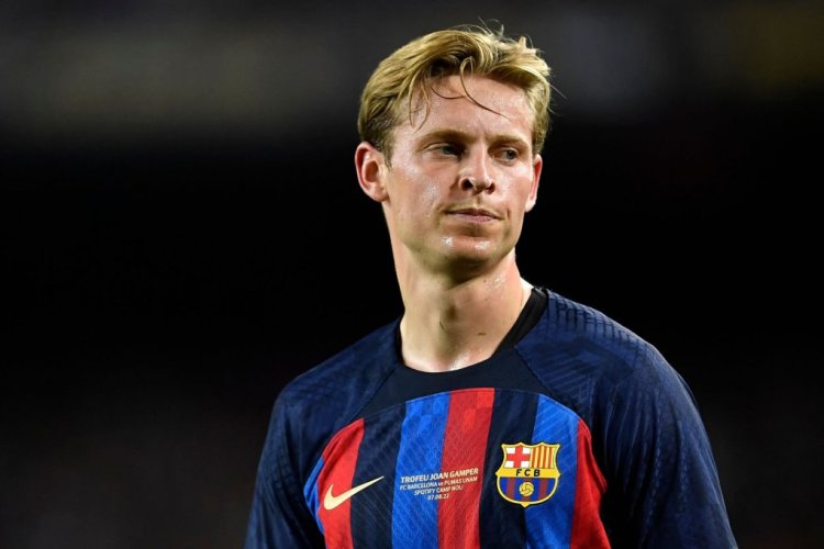 Barcelona's Dutch midfielder Frenkie De Jong reacts during the 57th Joan Gamper Trophy friendly football match between FC Barcelona and Club Universidad Nacional Pumas at the Camp Nou stadium in Barcelona on August 7, 2022. (Photo by Pau BARRENA / AFP) (Photo by PAU BARRENA/AFP via Getty Images)