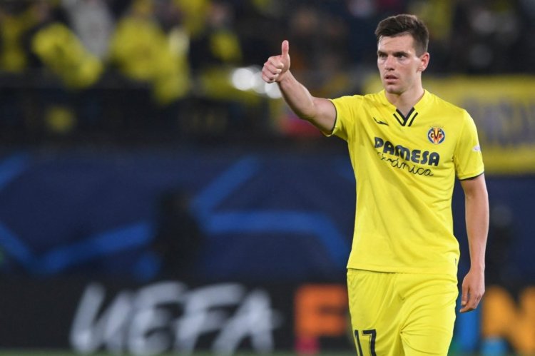 Villarreal's Argentinian midfielder Giovani Lo Celso celebrates at the end of the UEFA Champions League quarter final first leg football match between Villarreal CF and Bayern Munich at La Ceramica stadium in Vila-real on April 6, 2022. (Photo by Christof STACHE / AFP) (Photo by CHRISTOF STACHE/AFP via Getty Images)