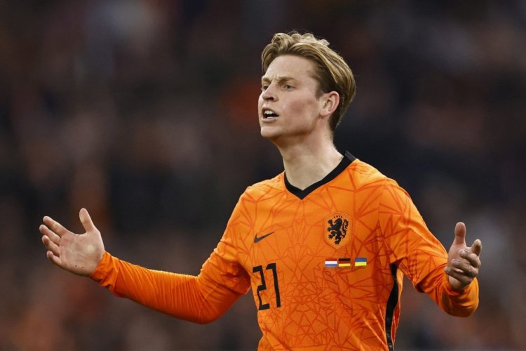 Netherlands' midfielder Frenkie De Jong reacts during the friendly football match between The Netherlands and Germany at the Johan Cruyff ArenA in Amsterdam on March 29, 2022. - Netherlands OUT (Photo by MAURICE VAN STEEN / ANP / AFP) / Netherlands OUT (Photo by MAURICE VAN STEEN/ANP/AFP via Getty Images)