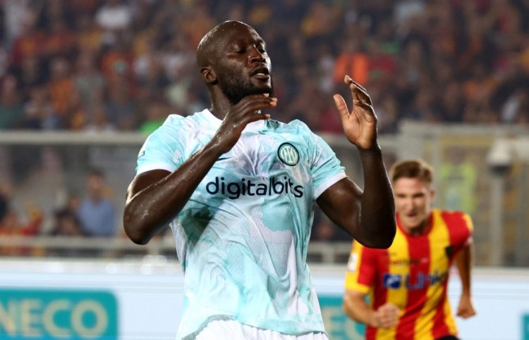 LECCE, ITALY - AUGUST 13: Romelu Lukaku of Inter during the Serie A match between US Lecce and FC Internazionale at Stadio Via del Mare on August 13, 2022 in Lecce, . (Photo by Maurizio Lagana/Getty Images)