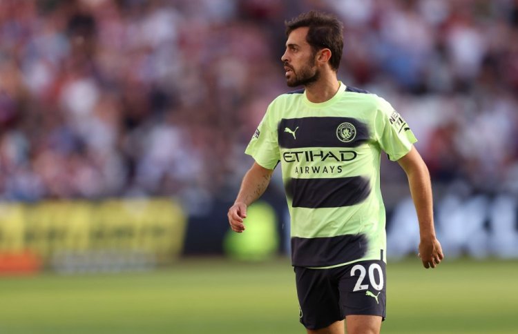 LONDON, ENGLAND - AUGUST 07:  Bernardo Silva of Manchester City during the Premier League match between West Ham United and Manchester City at London Stadium on August 07, 2022 in London, England. (Photo by Julian Finney/Getty Images)