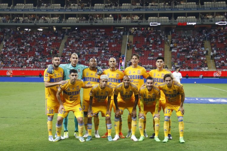 ZAPOPAN, MEXICO - SEPTEMBER 13:  Players of Tigres pose for photos prior to the 9th round match between Chivas and Tigres UANL as part of the Torneo Apertura 2022 Liga MX at Akron Stadium on September 13, 2022 in Zapopan, Mexico. (Photo by Refugio Ruiz/Getty Images)