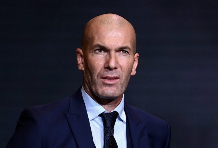 French former forward football player Zinedine Zidane looks on during the 2022 Ballon d'Or France Football award ceremony at the Theatre du Chatelet in Paris on October 17, 2022. (Photo by FRANCK FIFE / AFP) (Photo by FRANCK FIFE/AFP via Getty Images)