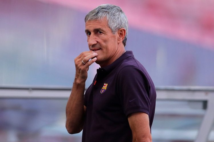 Barcelona's Spanish coach Quique Setien arrives for a training session at the Luz stadium in Lisbon on August 13, 2020 on the eve of the UEFA Champions League quarter-final football match between FC Barcelona and Bayern Munich. (Photo by Manu FERNANDEZ / various sources / AFP) (Photo by MANU FERNANDEZ/AFP via Getty Images)