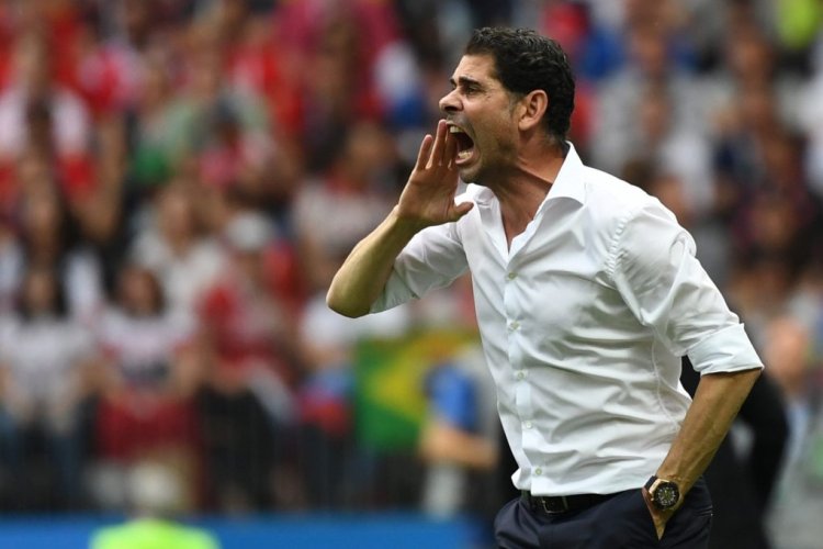 Spain's coach Fernando Hierro shouts from the sideline during the Russia 2018 World Cup round of 16 football match between Spain and Russia at the Luzhniki Stadium in Moscow on July 1, 2018. (Photo by YURI CORTEZ / AFP) / RESTRICTED TO EDITORIAL USE - NO MOBILE PUSH ALERTS/DOWNLOADS        (Photo credit should read YURI CORTEZ/AFP via Getty Images)