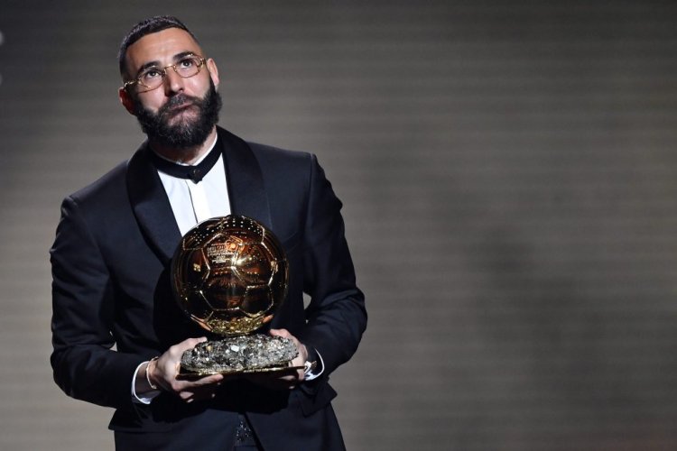 PARIS, FRANCE - OCTOBER 17: Karim Benzema receives the Ballon d'Or award during the Ballon D'Or ceremony at Theatre Du Chatelet In Paris on October 17, 2022 in Paris, France. (Photo by Aurelien Meunier/Getty Images)