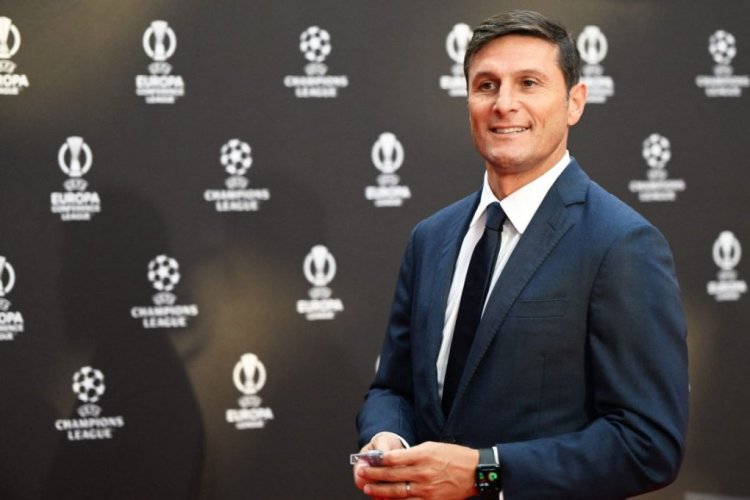 Inter Milan's Italian Vice-president Javier Zanetti arrives for the draw of the 2022-2023 UEFA Champions League football tournament 2022-2023 in Istanbul on August 25, 2022. (Photo by OZAN KOSE / AFP) (Photo by OZAN KOSE/AFP via Getty Images)