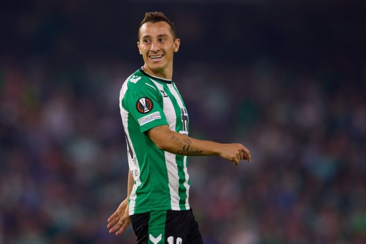 SEVILLE, SPAIN - OCTOBER 13: Andres Guardado of Real Betis reacts during the UEFA Europa League group C match between Real Betis and AS Roma at Estadio Benito Villamarin on October 13, 2022 in Seville, Spain. (Photo by Fran Santiago/Getty Images)