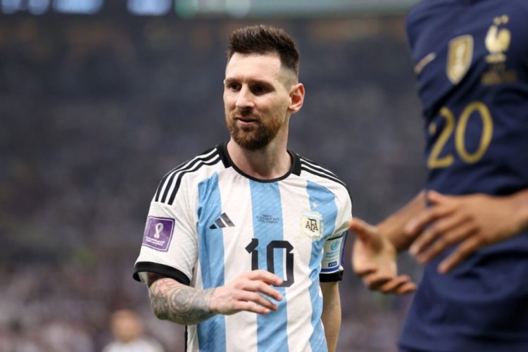 LUSAIL CITY, QATAR - DECEMBER 18: Lionel Messi of Argentina reacts during the FIFA World Cup Qatar 2022 Final match between Argentina and France at Lusail Stadium on December 18, 2022 in Lusail City, Qatar. (Photo by Julian Finney/Getty Images)