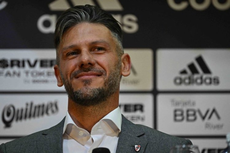 Argentine former footballer and new coach of Argentina's River Plate football team Martin Demichelis smiles during his presentation at the Monumental stadium, in Buenos Aires, on November 16, 2022. (Photo by Luis ROBAYO / AFP) (Photo by LUIS ROBAYO/AFP via Getty Images)