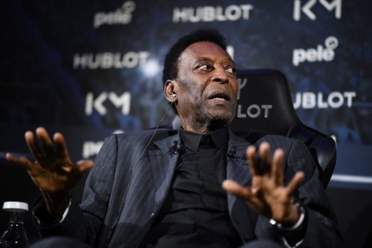 Brazilian football legend Pele speaks during a meeting with Paris Saint-Germain (PSG) and France national football team forward Kylian Mbappe at the Hotel Lutetia in Paris on April 2, 2019. (Photo by FRANCK FIFE / AFP) (Photo by FRANCK FIFE/AFP via Getty Images)