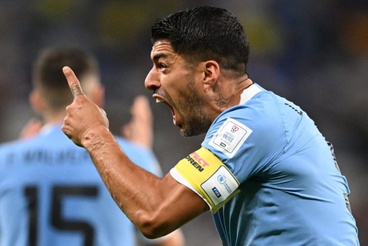 Uruguay's forward #09 Luis Suarez reacts during the Qatar 2022 World Cup Group H football match between Ghana and Uruguay at the Al-Janoub Stadium in Al-Wakrah, south of Doha on December 2, 2022. (Photo by Raul ARBOLEDA / AFP) (Photo by RAUL ARBOLEDA/AFP via Getty Images)