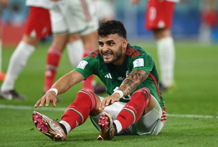 DOHA, QATAR - NOVEMBER 22: Alexis Vega of Mexico in action during the FIFA World Cup Qatar 2022 Group C match between Mexico and Poland at Stadium 974 on November 22, 2022 in Doha, Qatar. (Photo by Claudio Villa/Getty Images)