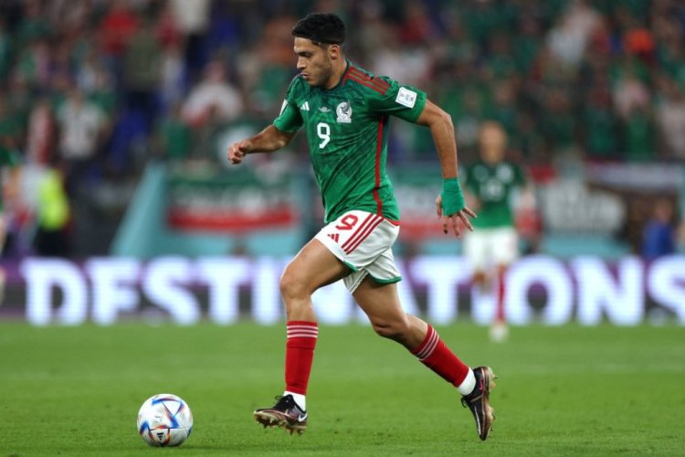 DOHA, QATAR - NOVEMBER 22:  Raul Jimenez of Mexico in action during the FIFA World Cup Qatar 2022 Group C match between Mexico and Poland at Stadium 974 on November 22, 2022 in Doha, Qatar. (Photo by Dean Mouhtaropoulos/Getty Images)
