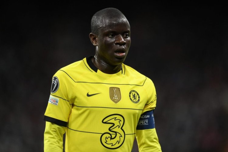 MADRID, SPAIN - APRIL 12: N'Golo Kanté of Chelsea FC looks on during the UEFA Champions League Quarter Final Leg Two match between Real Madrid and Chelsea FC at Estadio Santiago Bernabeu on April 12, 2022 in Madrid, Spain. (Photo by David Ramos/Getty Images)