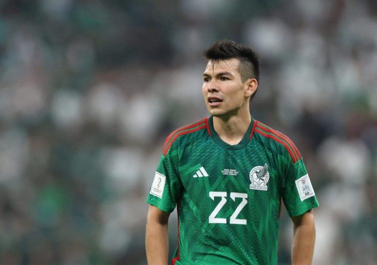 LUSAIL CITY, QATAR - NOVEMBER 30: Hirving Lozano of Mexico looks on  during the FIFA World Cup Qatar 2022 Group C match between Saudi Arabia and Mexico at Lusail Stadium on November 30, 2022 in Lusail City, Qatar. (Photo by Francois Nel/Getty Images)