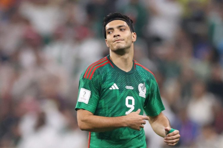 LUSAIL CITY, QATAR - NOVEMBER 30: Raul Jimenez of Mexico reacts during the FIFA World Cup Qatar 2022 Group C match between Saudi Arabia and Mexico at Lusail Stadium on November 30, 2022 in Lusail City, Qatar. (Photo by Michael Steele/Getty Images)