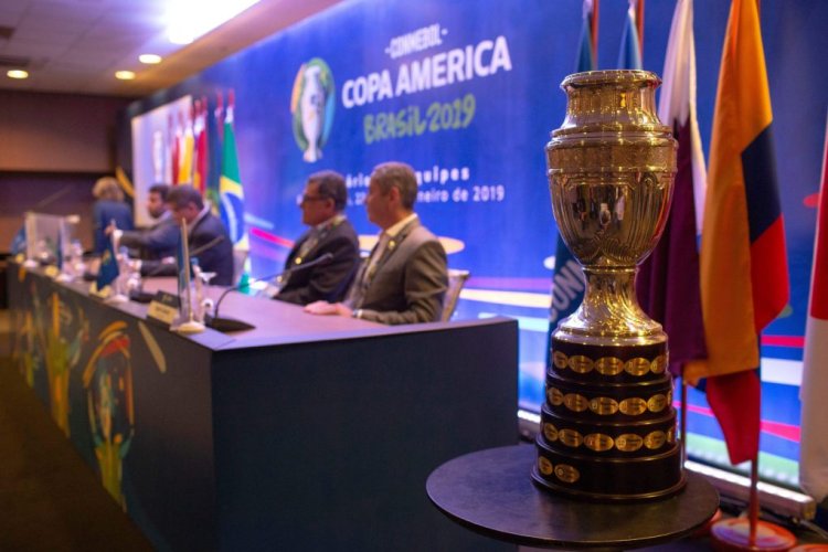 The Copa America Trophy is displayed during a meeting between representatives of the twelve nations participating in the 2019 Copa America football tournament and the competition's local organizing committee, in Rio de Janeiro, Brazil, on January 22, 2019. - The Copa America is to be held in Brazil between June 14 and July 7. (Photo by Mauro PIMENTEL / AFP)        (Photo credit should read MAURO PIMENTEL/AFP via Getty Images)